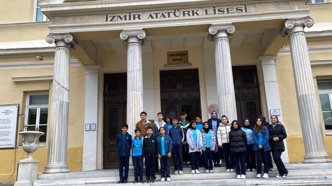Öğrencilerimizle Atatürk Lisesi'ni ziyaret ettik.